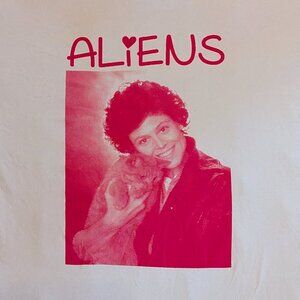 Aliens Ellen Ripley & Jonesy Super Yaki Shirt, White 3XL
